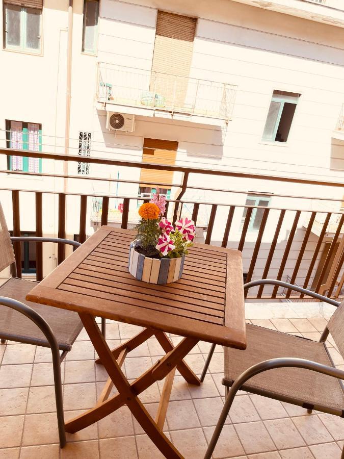 B&B Stella In Centro Salerno Exteriör bild