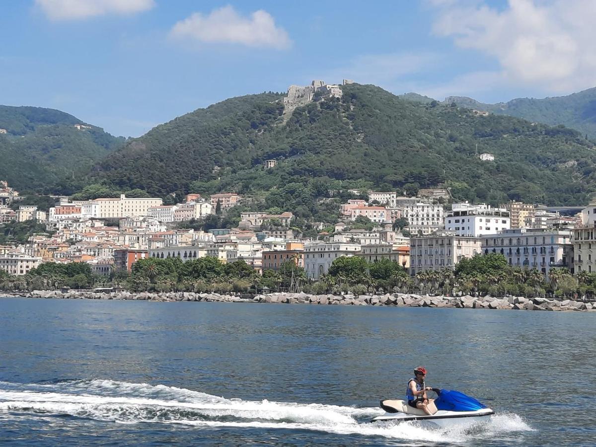 B&B Stella In Centro Salerno Exteriör bild